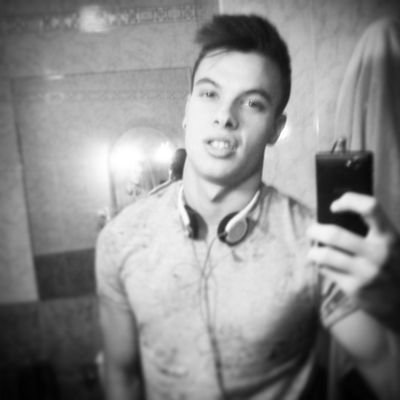 Follow your dreams ...//.. Looking at life with happiness ...//.. Missing out on your collarbones , Flying to your mouth..//... instagram - juangg1821