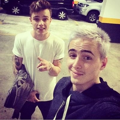 Fui procura no google oque é Fly e olha no que deu? Virei Flyer ❤ Amo minha vida❤ Caique Te Amo
