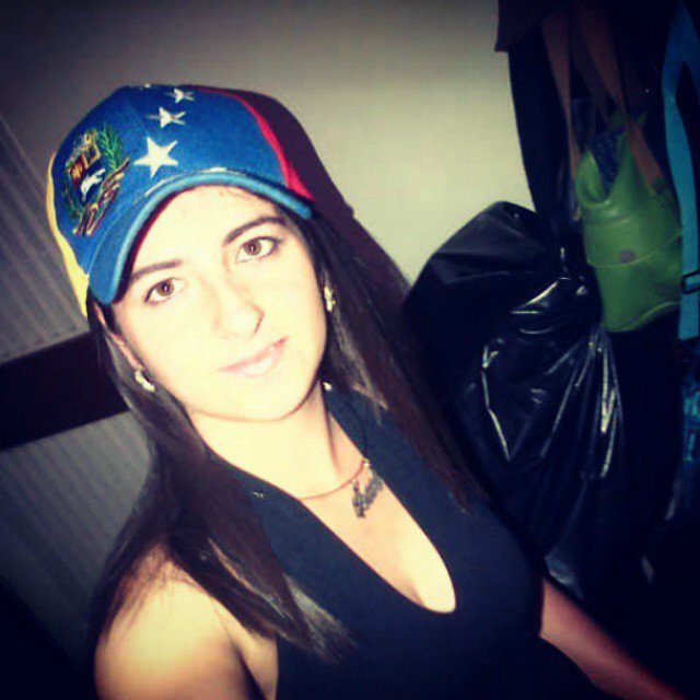 Mari_Gaby92's profile picture. Venezuela Edo Merida. Estudiante de administración Orgullosa de ser justiciera.    Pin 2A0198C6