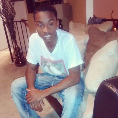 #Finesse Or Stress #TeamGetThaCheese Team NoLackin Team NoSlackin I Chase The Cheese, Even When The Block Is Flamin Hot !!!!!
