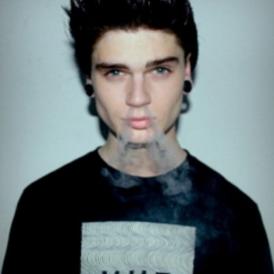Gamer|YouTuber|19|Bae|Fuck You Mean?| o()o