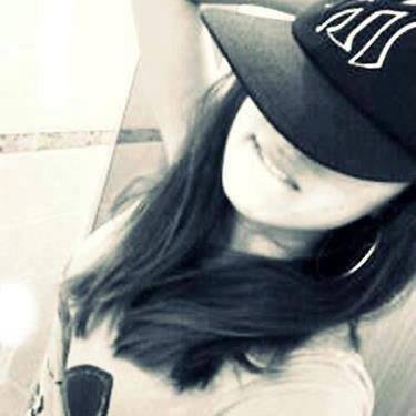 sou secretaria gosto de sair  com meu namorado