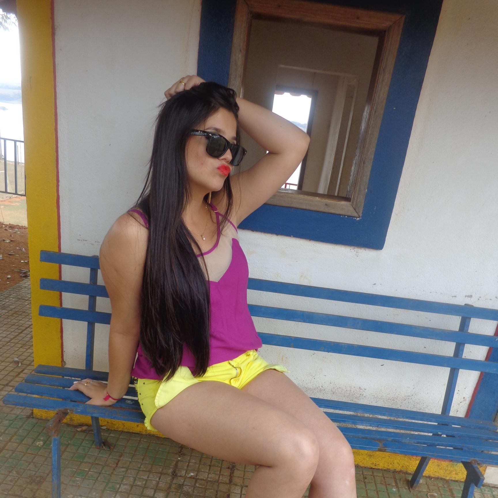 “Te amo mesmo, talvez pra sempre. Mas nem por isso eu deixo de ser feliz ou viver minha vida. Foda-se esse amor. E foda-se você.” Tati B.