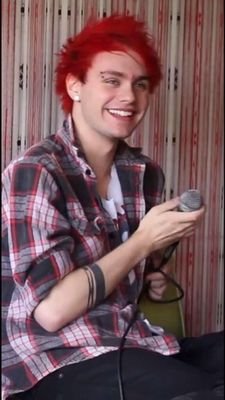 i hate my life but 5sos is hot
no/4