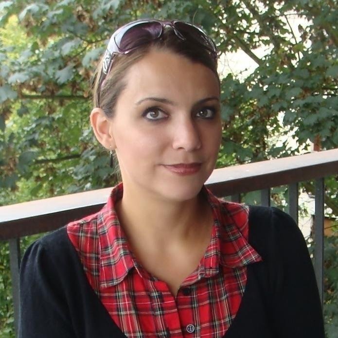 Doctorante en sociologie à l'université Paris 8, je finalise une thèse sur la socialisation sexuée des enfants par le biais des jouets.