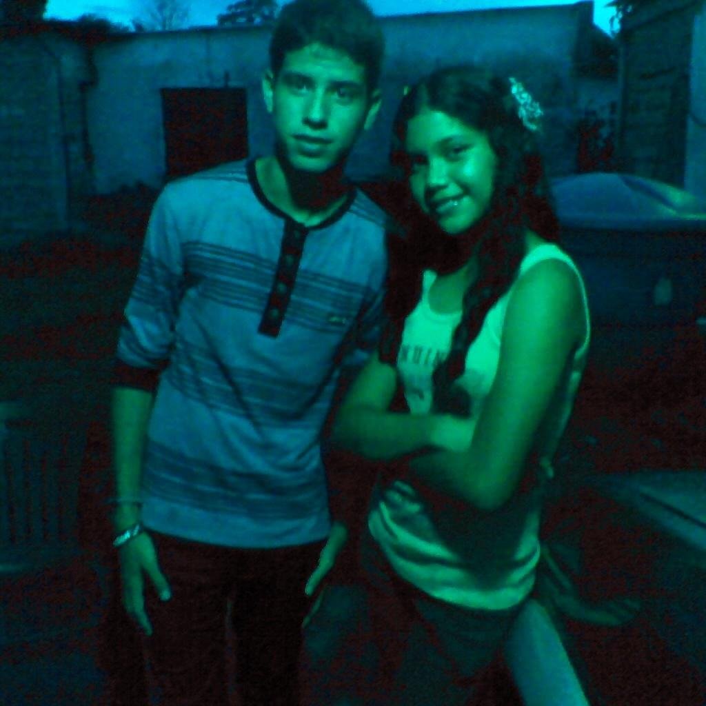 titicox15's profile picture. Frio