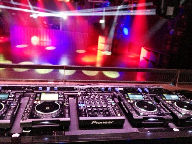 DJsMobileDiscos's profile picture. * * * * #DJ's & #Mobile #Discos #Hire * * * * Full professional sound&lighting equipment Contact @DJs-MobileDiscos@hotmail.com Based in #South #London