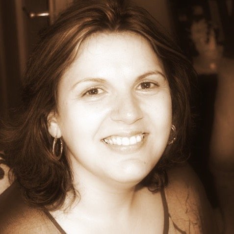 Assistente técnica e Blogger