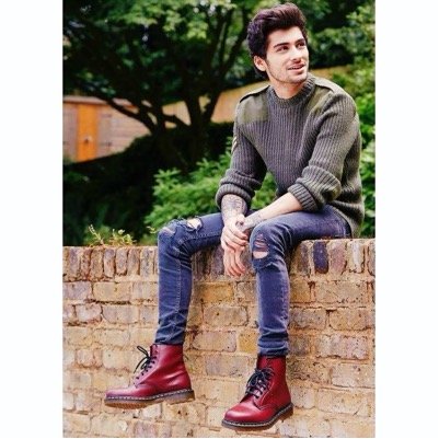 AleDream23's profile picture. I'm a Directioner and my husband is @LouisTomlinson and i'm Italian 3 LOVE MY IDOLS 3