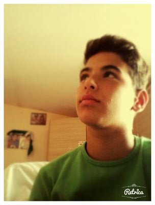 Ciao,mi chiamo Daniel Tutino e ho 12 anni. Mi piaccio le femmine e molto il calcio.