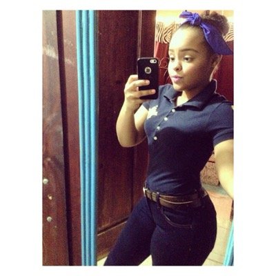 Chica Alegre,Corera Le Gusta Compartir & Salir Con Sus Amigos Pero Sobre Todo Es AMOROSA & No Puede Evitar Ser Encantadora:') & todos gozan conmigo\o/