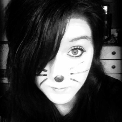 im a hobbit that likes music, cats and scented candles that is on an infinate adventure. join me.