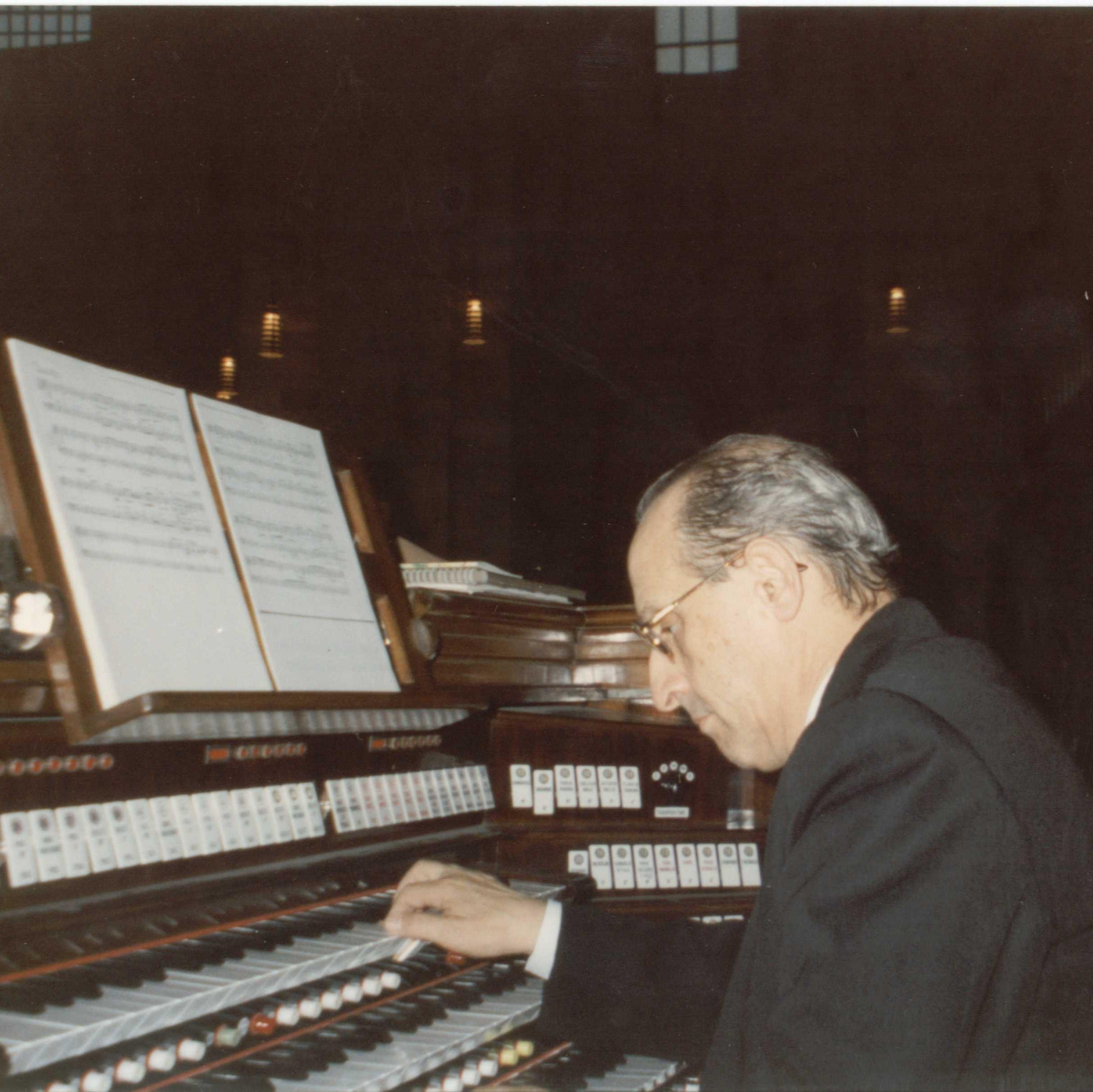 Associazione culturale-musicale Onlus dedicata al sacerdote, musicista e compositore camilliano Giovanni Maria Rossi