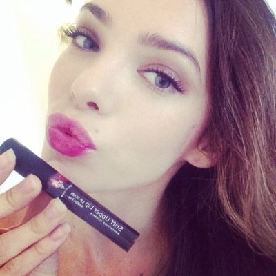 Actress, foodie and shopaholic! 
Younique presenter:Cruelty free, synthetic free, hypoallergenic, natural makeup.
Email: jemmadyounique@hotmail.com
Join my team