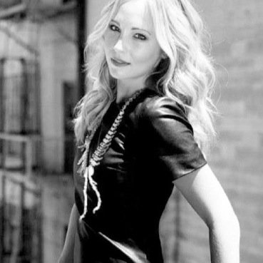 LadyHalle's profile picture. Let the sides choose. | Ravenclaw | Seventh Year | Undecided | #TheNewOrder