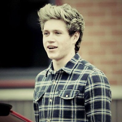 hey babes pls follow @asdfghemmo1996 bc free follow xx