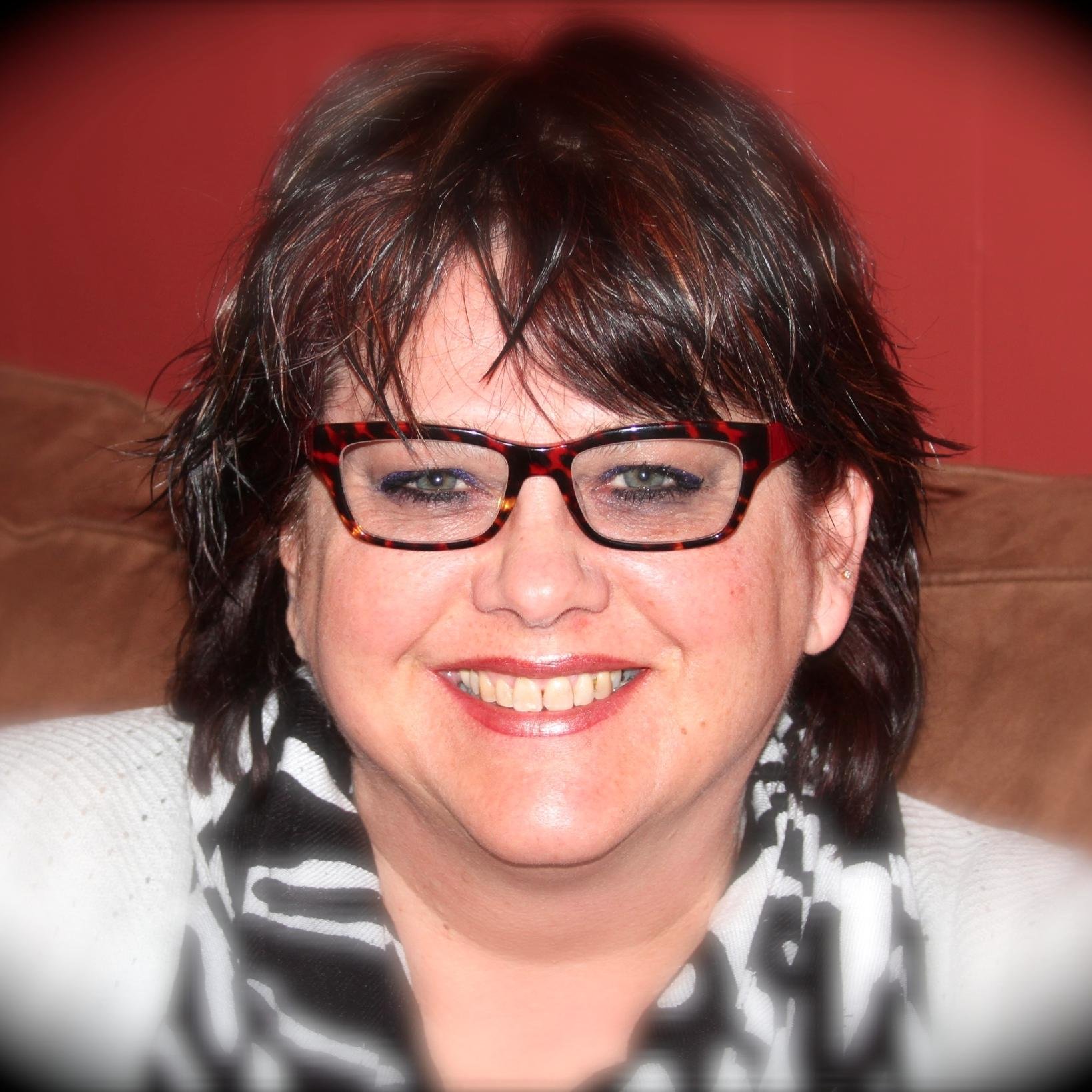 closewithlisa's profile picture. 