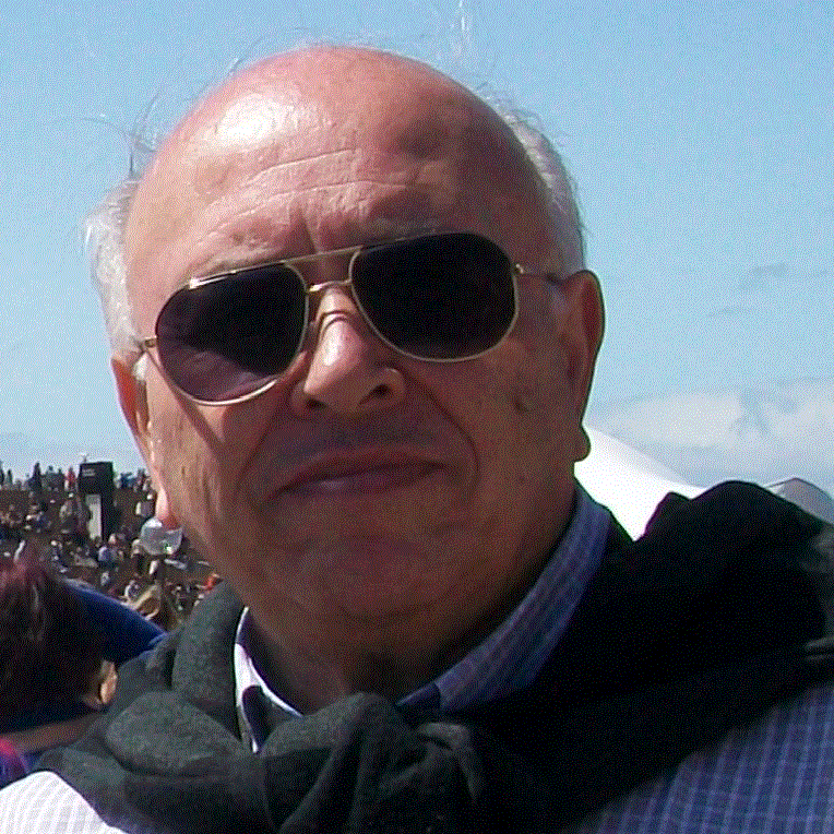 romarofe's profile picture. 