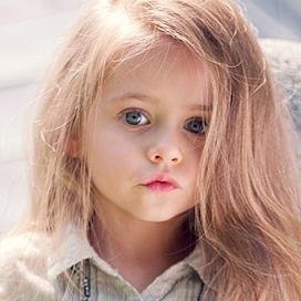 LostLittleBrie's profile picture. 5 Year Old Little Sister Of @brokenemilyrose