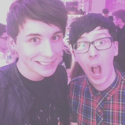 pls u do not have to follow this acc u may follow @CRUMPETHOWELL if u wish o k ily