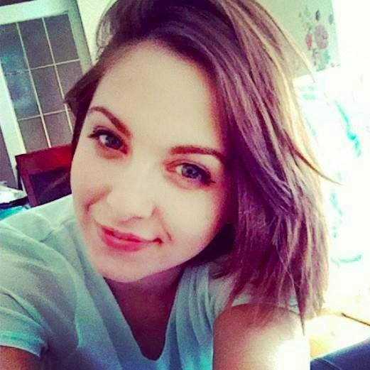 EsterStraussYT's profile picture. ''Beauty without intelligence is like a masterpiece painted on a napkin'' Blogger. Life lover. Foodie. Dream chaser.