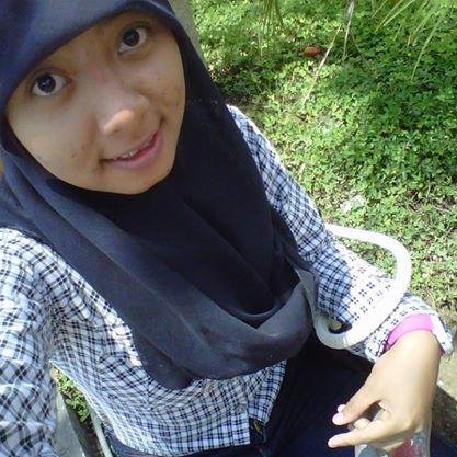 rafikaratih44's profile picture. 