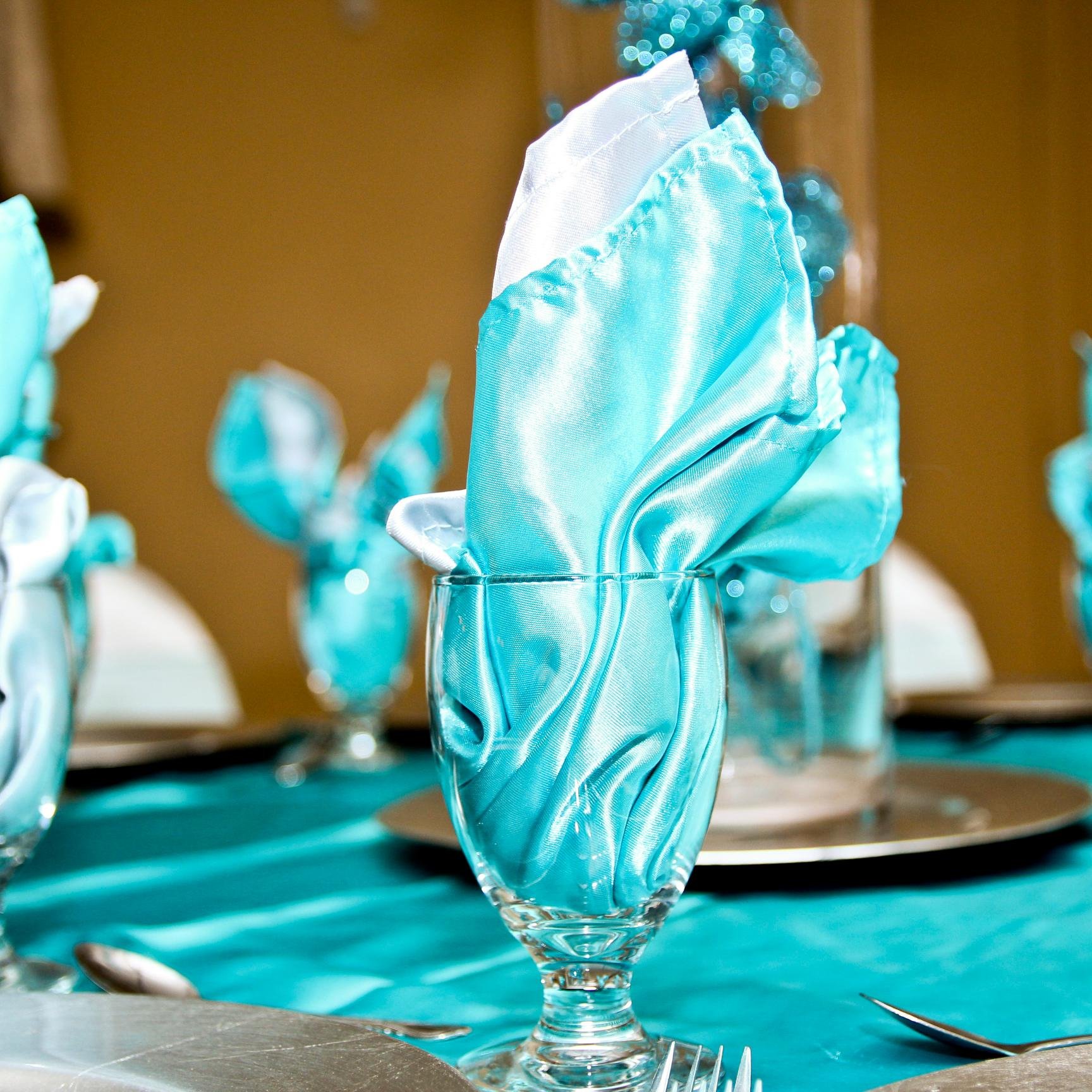 Come and celebrate with us choose between two elegant ballrooms with fine details decors. In Utopia Banquet Hall we make that special occasion a lasting memory.