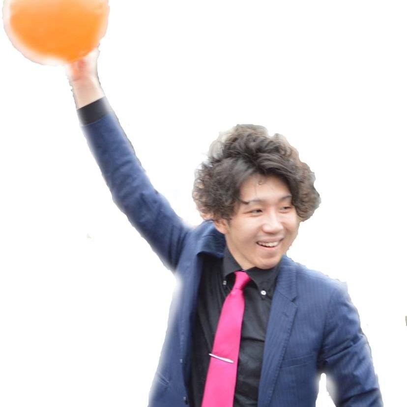 歌うマジシャン。シンガーソングライターでありマジシャン！岡山唯一無二のエンターテイナー☆よろしくお願いします！