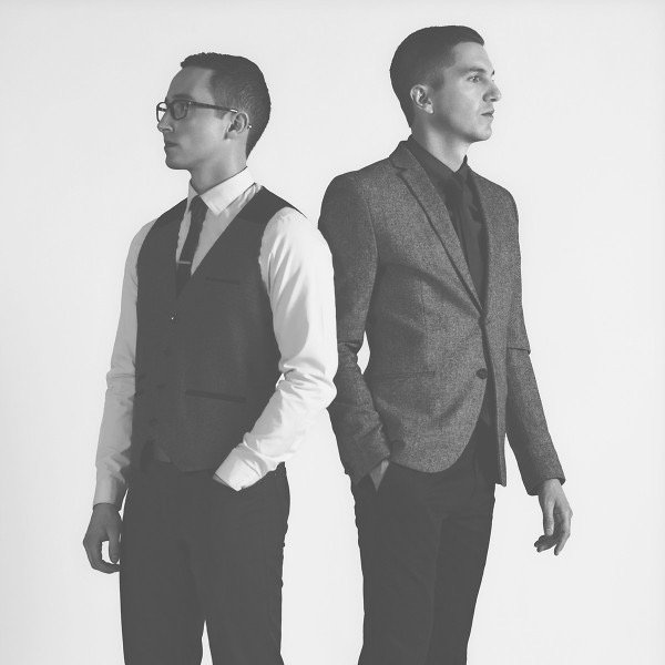 two dudes making laptop music. instagram@phonehomemusic http://t.co/hY55VbOEx3