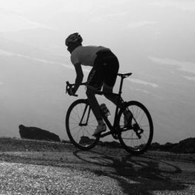 رياضة الدراجات ممتعة ولها منافع عديدة تحسن صحة البدن والعقل Biking sport is enjoyable and has many physical and mental health benefits