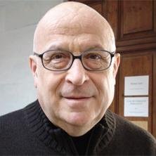 Claretià, professor- divulgador de la Bíblia. Estima i l'ecumenisme i el diàleg interreligiós. Animador bíblic. Escriu setmanalment a Catalunya Cristiana.
