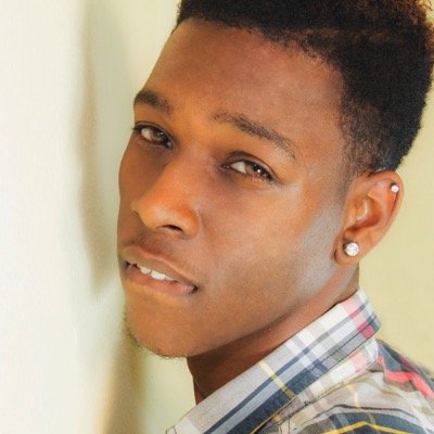 Royal
Height:6'3
Weight:149
Eyes:Hazel
Hobbies: iSing,iDance,iModel,iDraw
School:SouthernMiss
Siblings:4Brother&2Sisters
Freinds:AFew
Personality:OutGoing,Goofy
