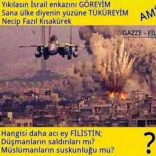 Her insanın amelini boynuna yükledik. Kıyamet günü kendisine, açılmış olarak karşılaşacağı bir kitap çıkaracağız.