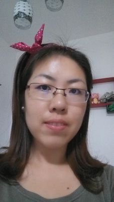 International student from Guangxi China, I hope to make more friends in Los Angeles. I like playing badminton, volleyball and table tennis.