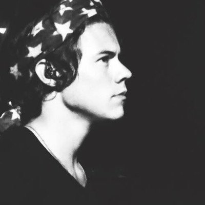 fufuadawiah's profile picture. asdfghjikl 
Girls like boys/ best band in the world