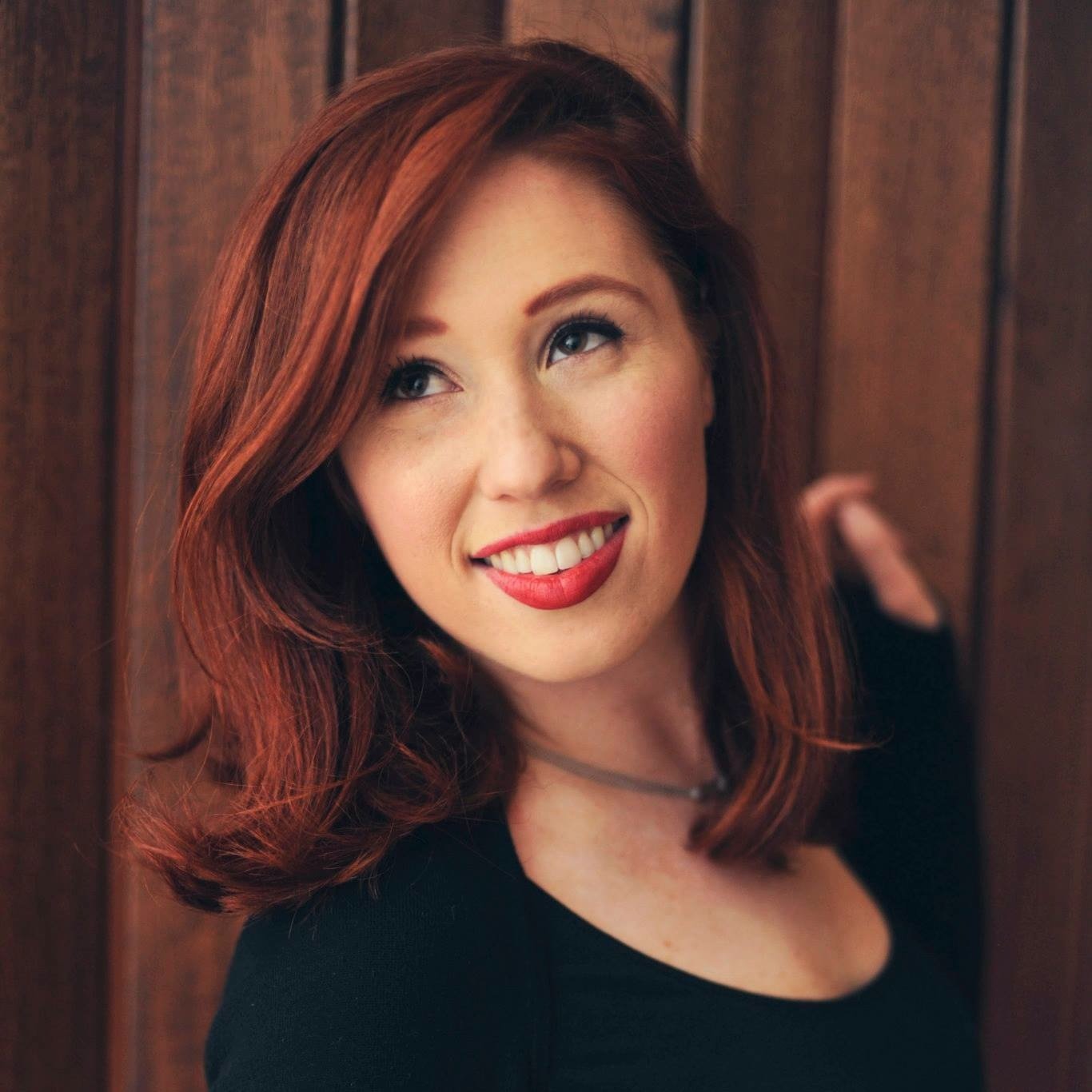 Sydney is an actor, singer, dancer loving her life in the beautiful Portland, Or.