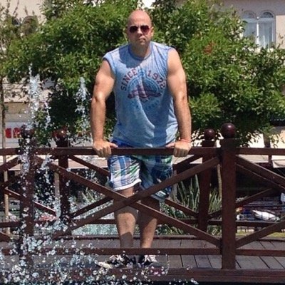 massive Villa fan, Season ticket holder, and devoted father. #avfc #vtid