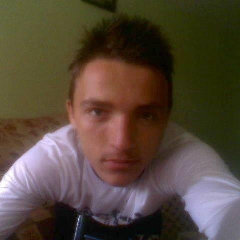 andikllogjeri1's profile picture. 