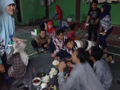 AdibMasfufi's profile picture. Aku ingin mebuktikan bahwa aku bisa kepada orang orang  yang meremehkan ku

+Semua yang tertulis dapat terhapus, tapi tidak bisa menghilangkan kebenaran yang