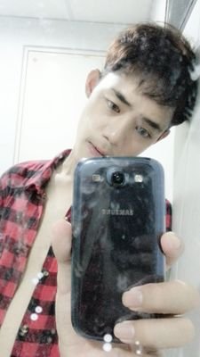 I'm Dech. โสด' เรียนยุมอ.ปลาย ไคต้องการคุยกันมากกว่านี้ขอพิน ไลค์ได้หลังไมค์นะกั๊ฟ ขอบคุนทุกโฟโร่และการพูดคุยนะกั๊ฟ (: