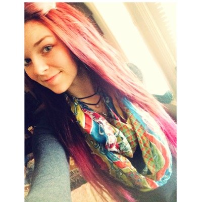 Soo, i'm Jera ☮16☮ ✾☯Good vibes☯✾ I'm in love with you and all your little things.