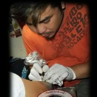 tattoo artist