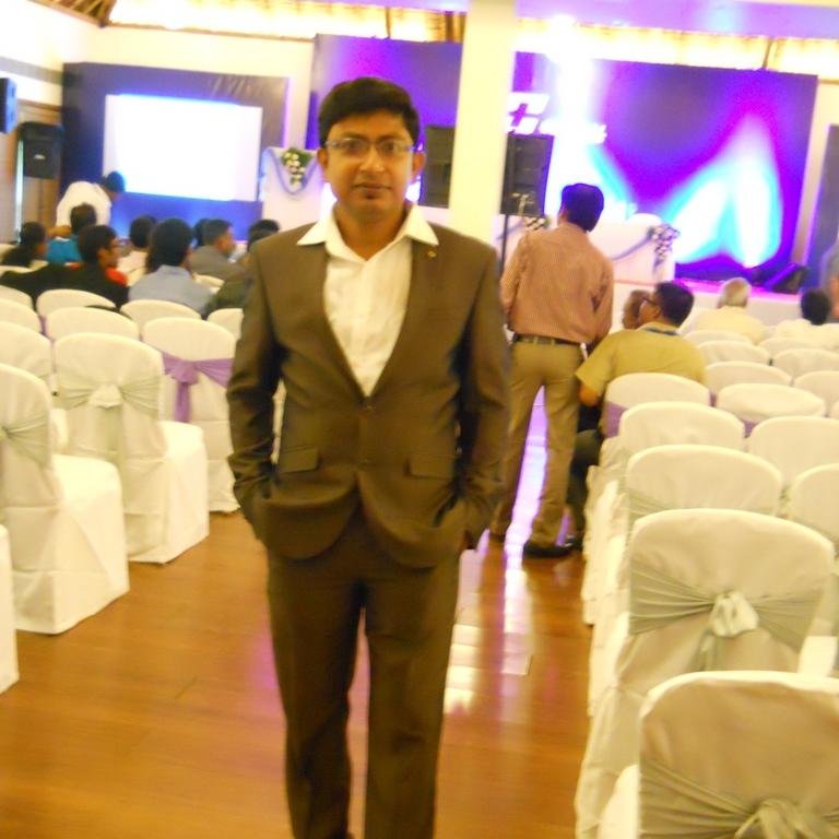 myself self motivated, energetic, love making friends and ground to earth