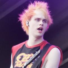 netfIixbands's profile picture. I like chocolate & bands. 
z e r o / f o u r

It was too dark you coldent see.