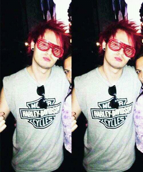 hiiii, please follow @LxshtonFeels bc she just gave you a free follow. Ask for a follow back. xx