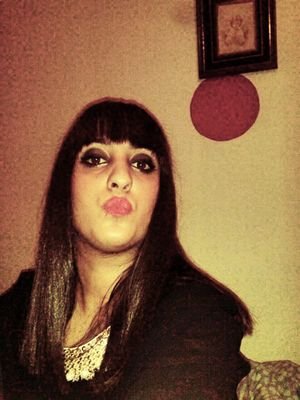 ¿quien eres tu para juzgar la vida qe vivo? no soy perfecta y no vivo para serlo, pero antes de empezar a señalar asegurate de tener las manos limpias.