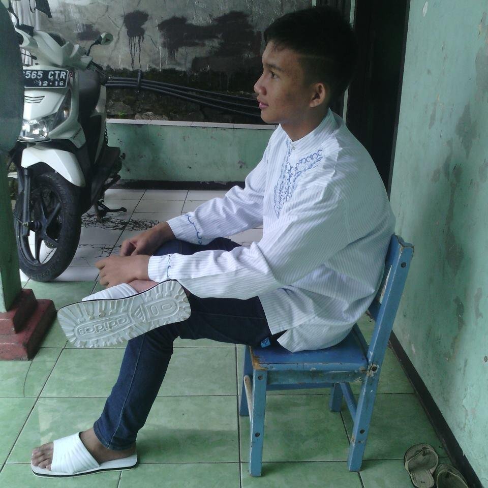 supriatnha_'s profile picture. Education Section