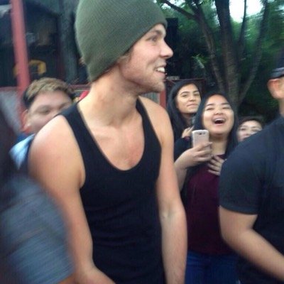 free follow from @sadnessmgc so if you want to thank her, you could go follow her because thatd be super rad of you