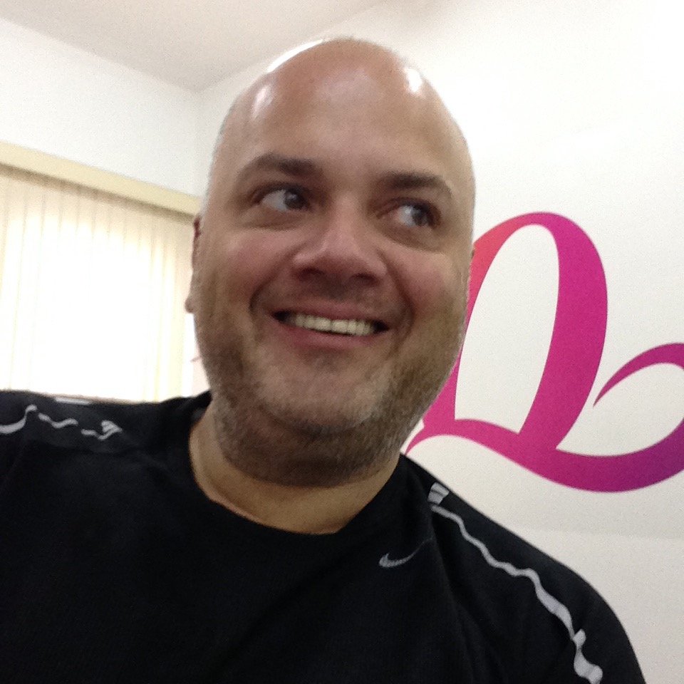 Marido da Flavia e Pai do Luke! Empreendedor, grande fã da saga Star Wars e Palestrino Verde (a América é V3rde!). ‘Retuitar’ não é necessariamente endossar!