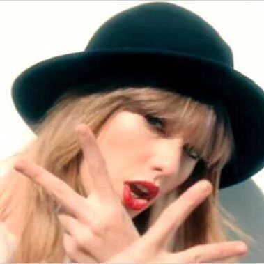 Taylorだいすきな男子高校生っす！ 英語準1級までとりましたー(*´罒`*) Tayの歌は22がいちばんきにいつまてまーす！ Blank Spaceもよかったですね！(｡´･∀･)ﾉ洋楽さいこー٩( 'ω' )و